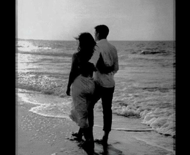 777relationshipmethod.com Have you heard of the 7-7-7 rule? The 777 rule is a relationship guideline designed to maintain romance and connection by setting intentional time aside: a date night every 7 days, a overnight trip or weekend getaway every 7 weeks, and a vacation every 7